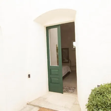 Tia Pool Studio Villa Racale